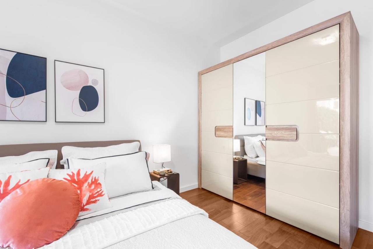 Luxury New Apartment With Private Garden Near The Beach! ポレッチ エクステリア 写真