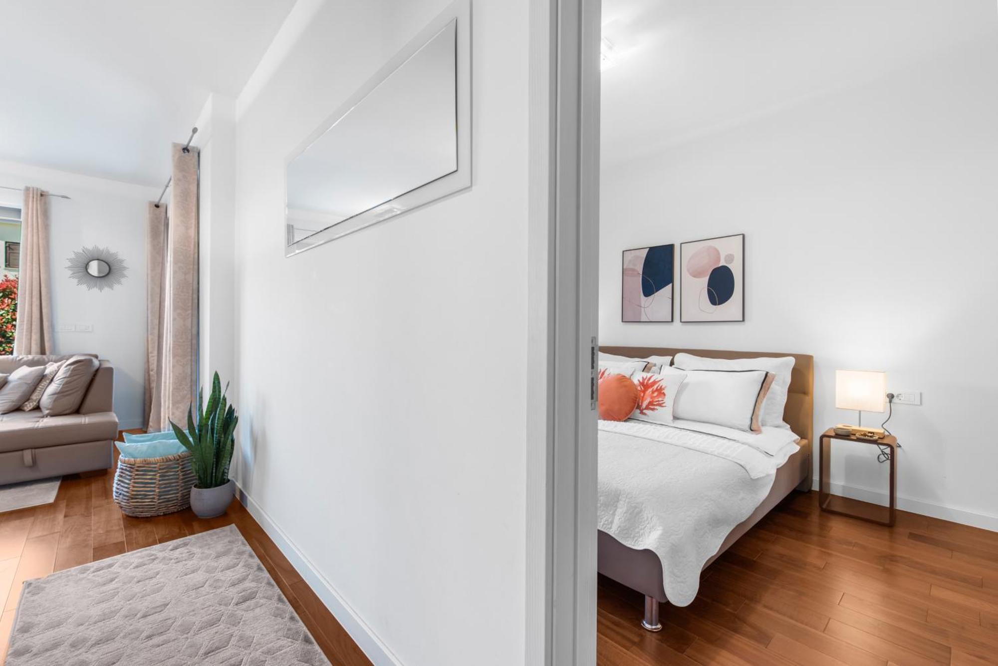 Luxury New Apartment With Private Garden Near The Beach! ポレッチ エクステリア 写真